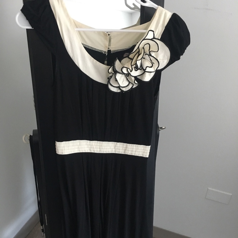 Black and cream TopShop dress with flower detail